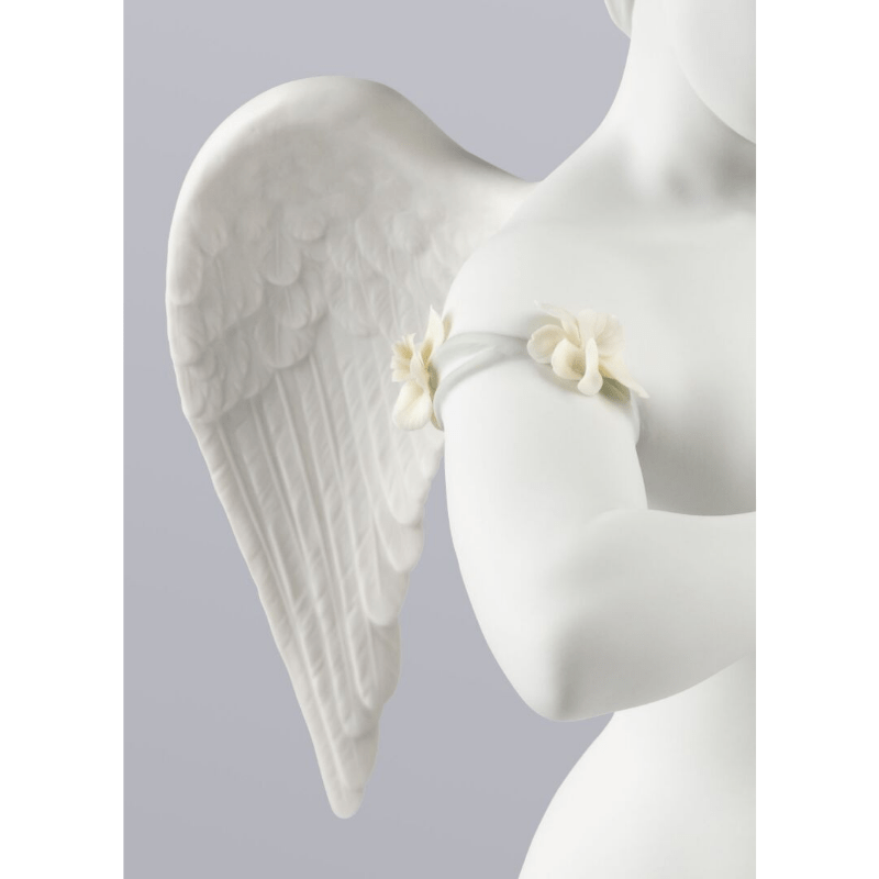 Lladro Inspiration Heavenly Heart Angel