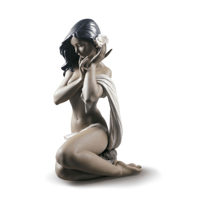 Lladro Inspiration Default Subtle Moonlight Woman Figurine. Gres. (Limited Edition)