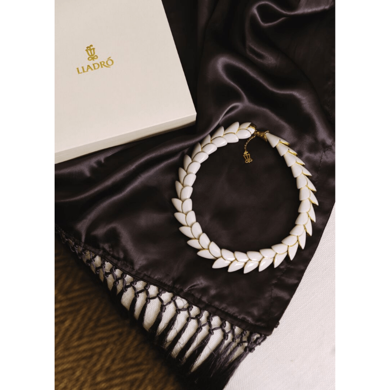 Lladro Inspiration Heliconia Necklace. White