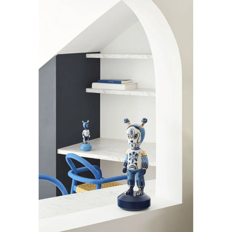 Lladro Inspiration Limited Edition The Guest by Kzeng Jiang - Little