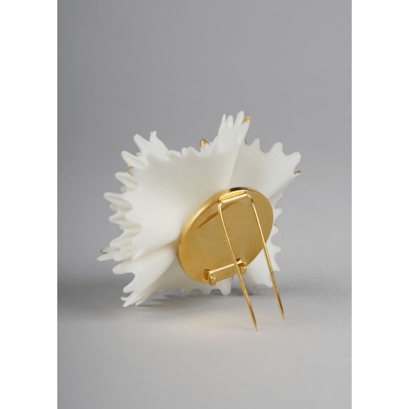 Lladro Jewellery Actinia Brooch. White and Golden Lustre