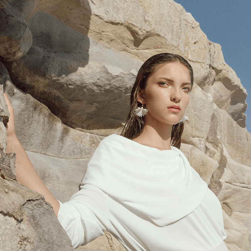 Lladro Jewellery Actinia Short Earrings. White and Golden Lustre