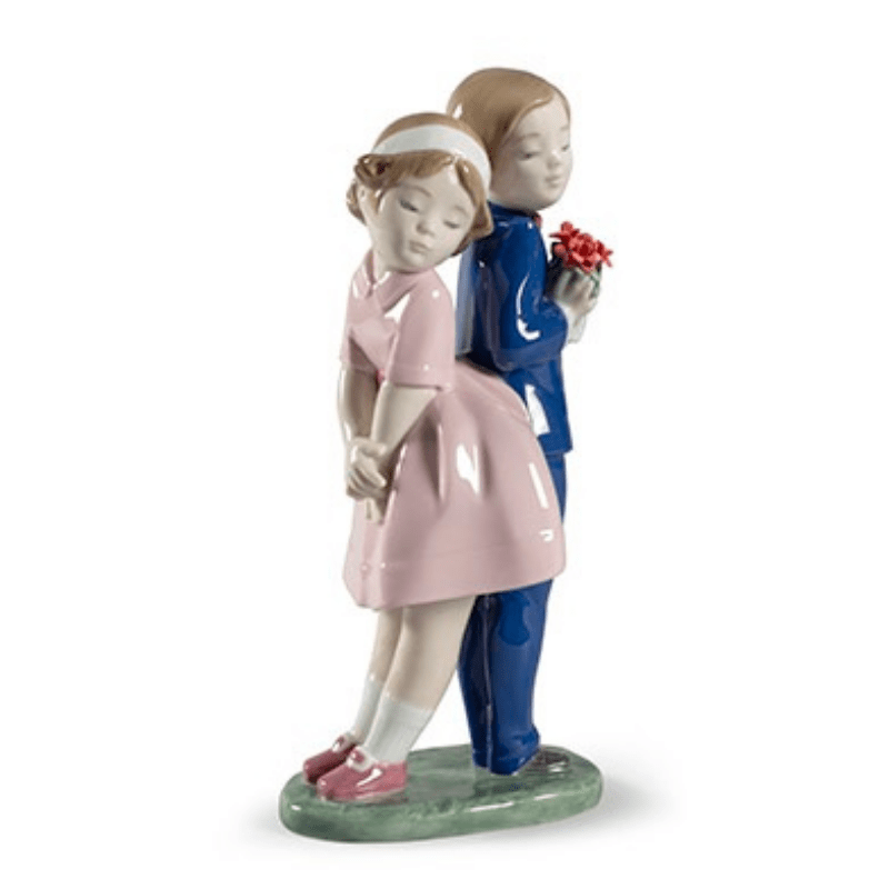 Lladro Nao Flowers for You Figurine